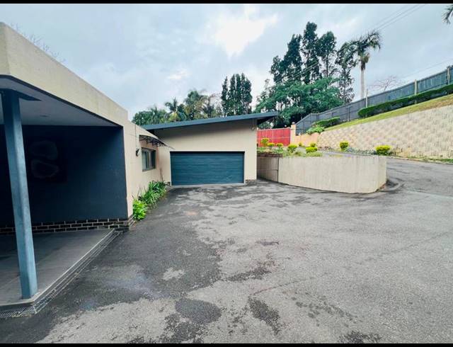 4 BEDROOM HOUSE FOR SALE IN COWIES HILL